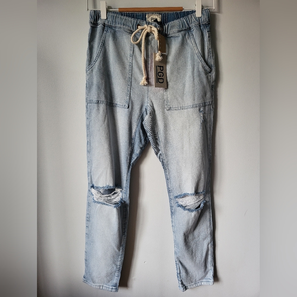 New PDG distressed jeans size XS